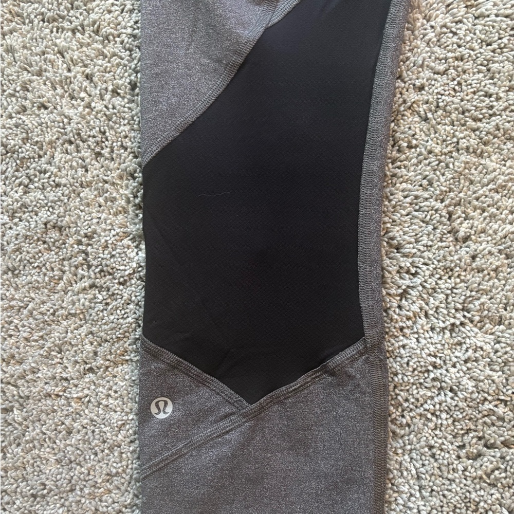Lululemon Heathered Gray Black Pace Rival Cropped Leggings Womens Size 8 - Picture 6 of 10